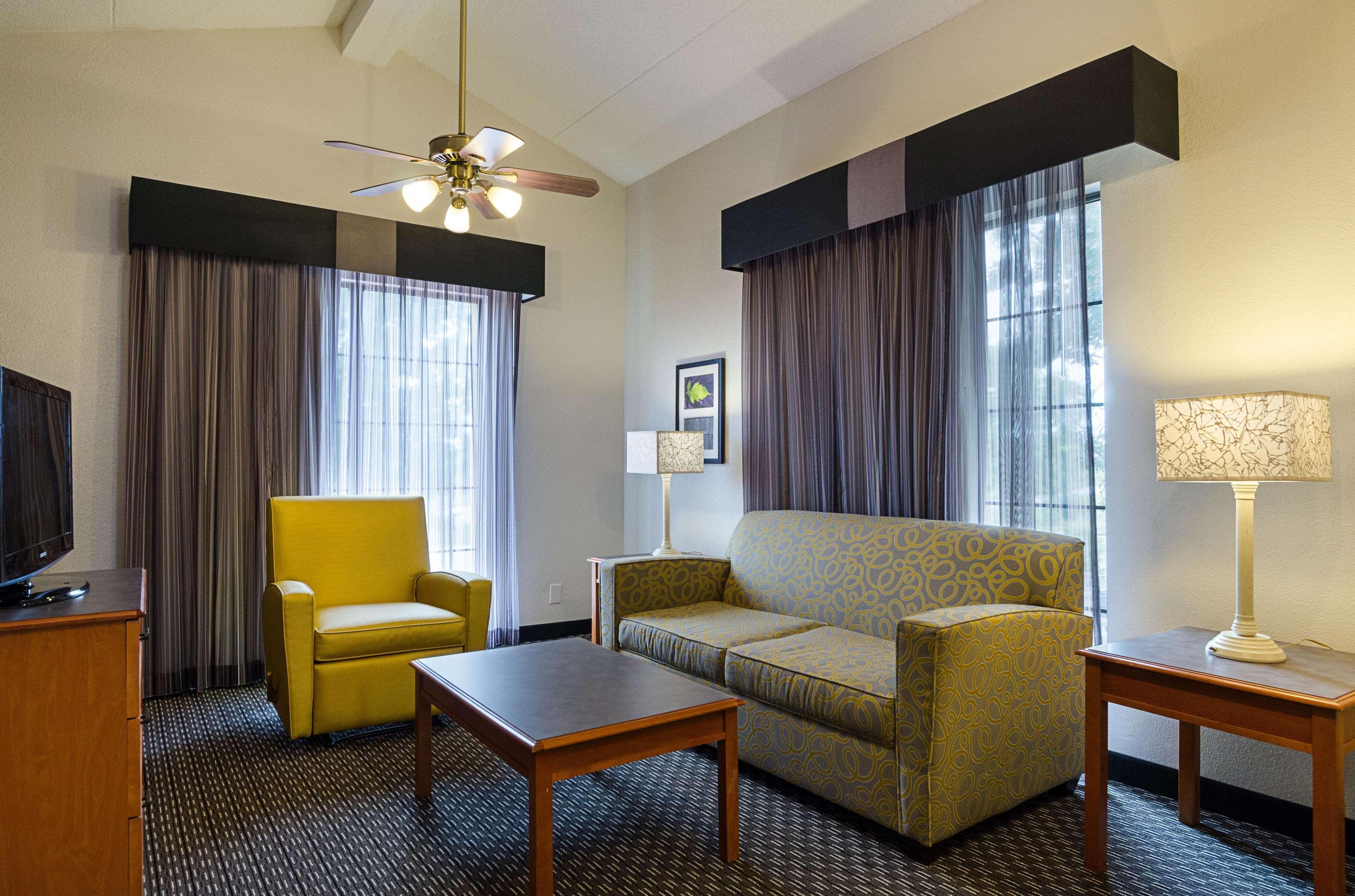 Travelodge By Wyndham Cy-fair Hotel Cypress