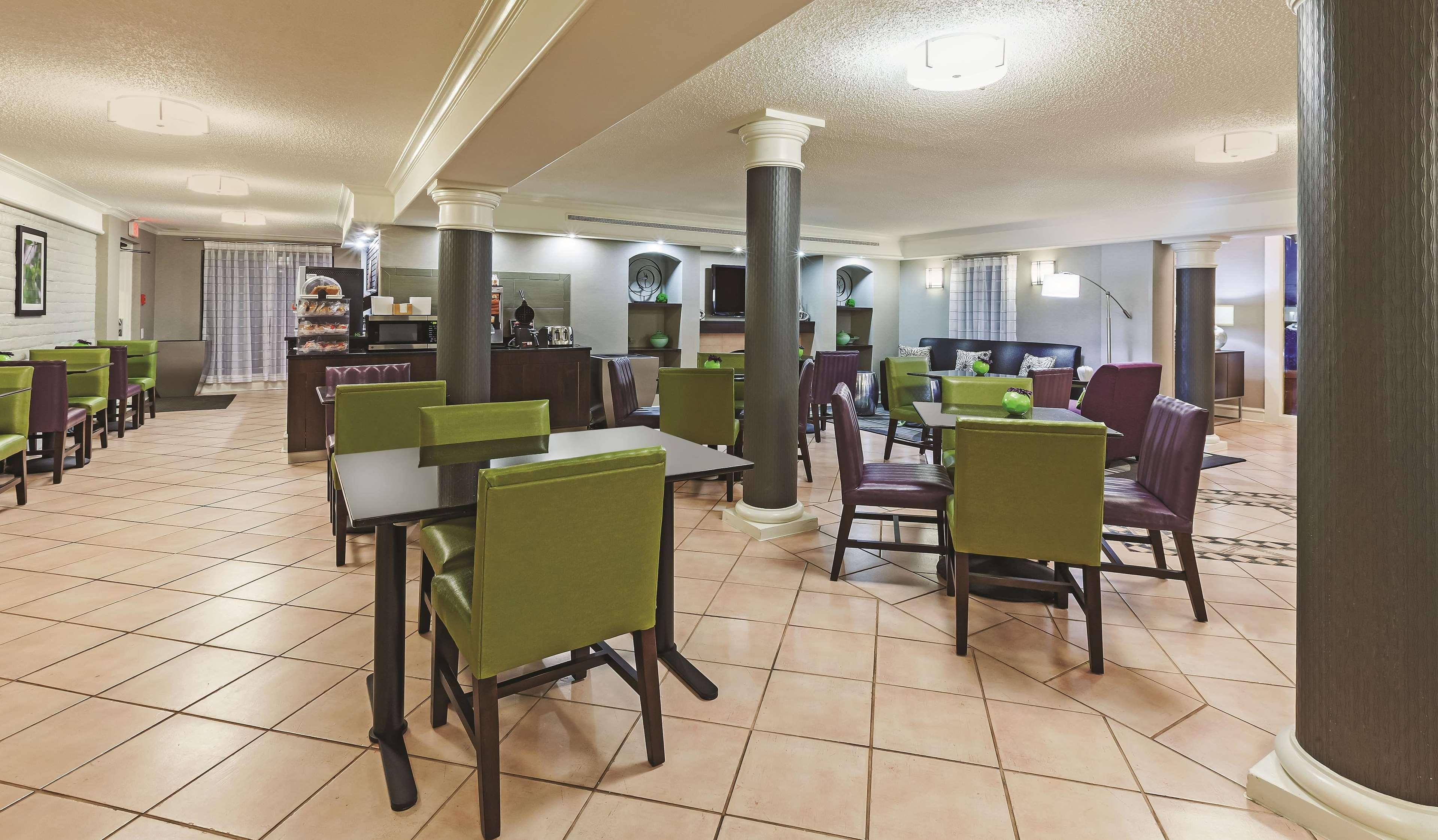 Travelodge By Wyndham Houston Cy-fair Hotel 3*