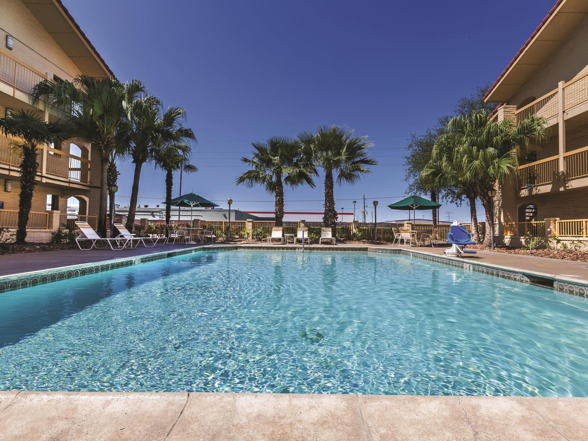 Travelodge By Wyndham Houston Cy-fair Hotel 3*