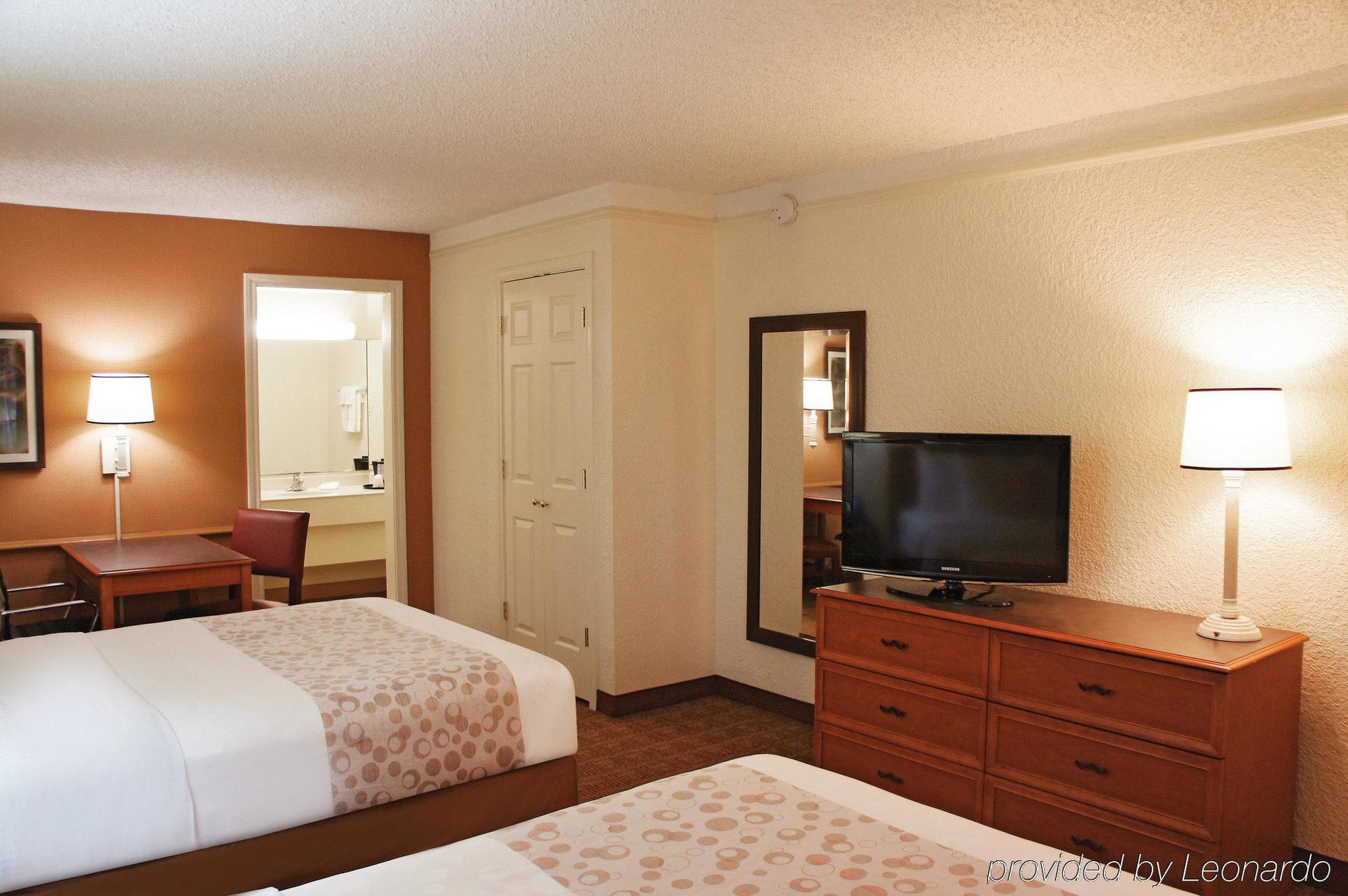 Travelodge By Wyndham Houston Cy-fair Hotel