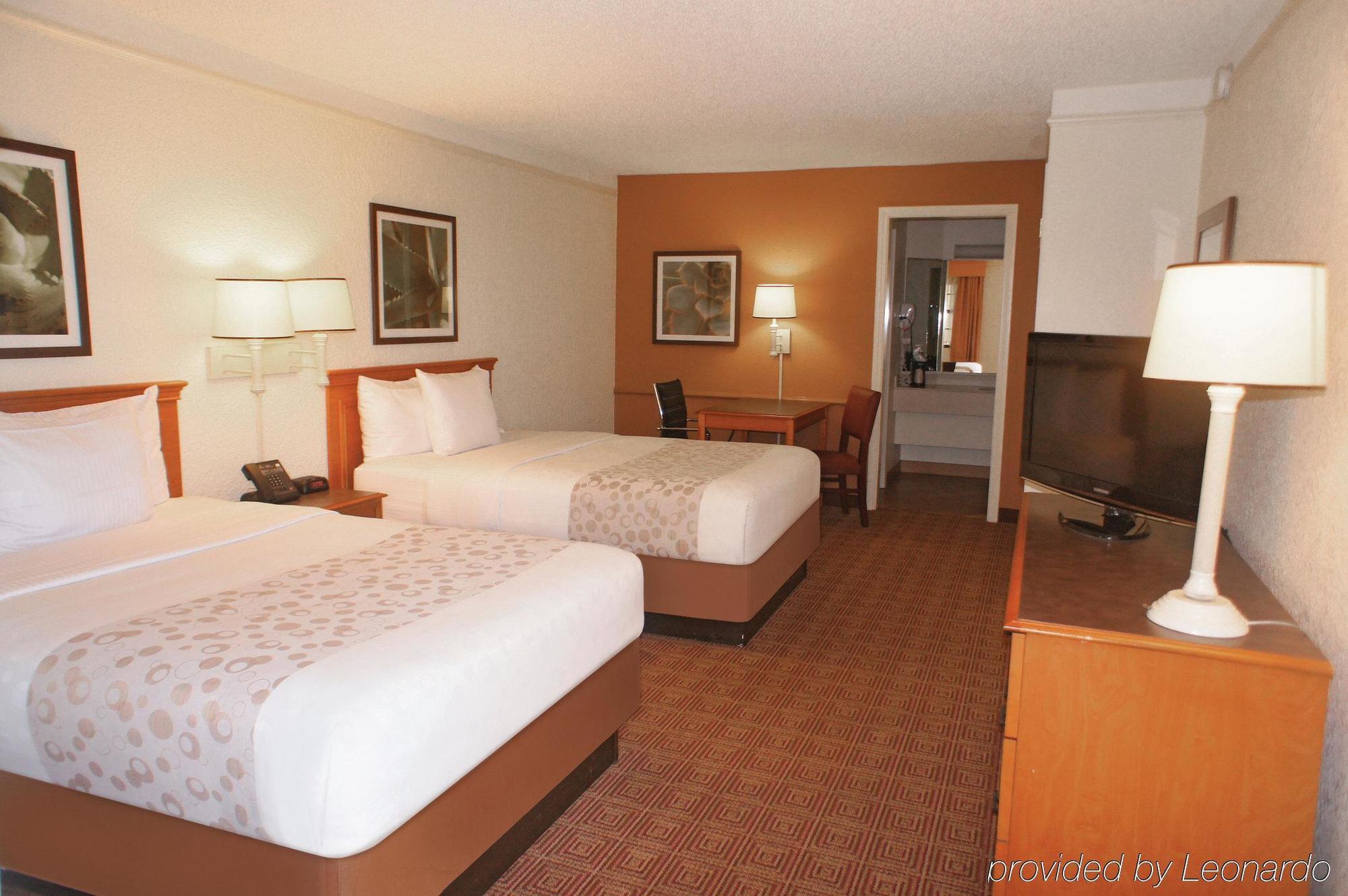 Travelodge By Wyndham Cy-fair Cypress