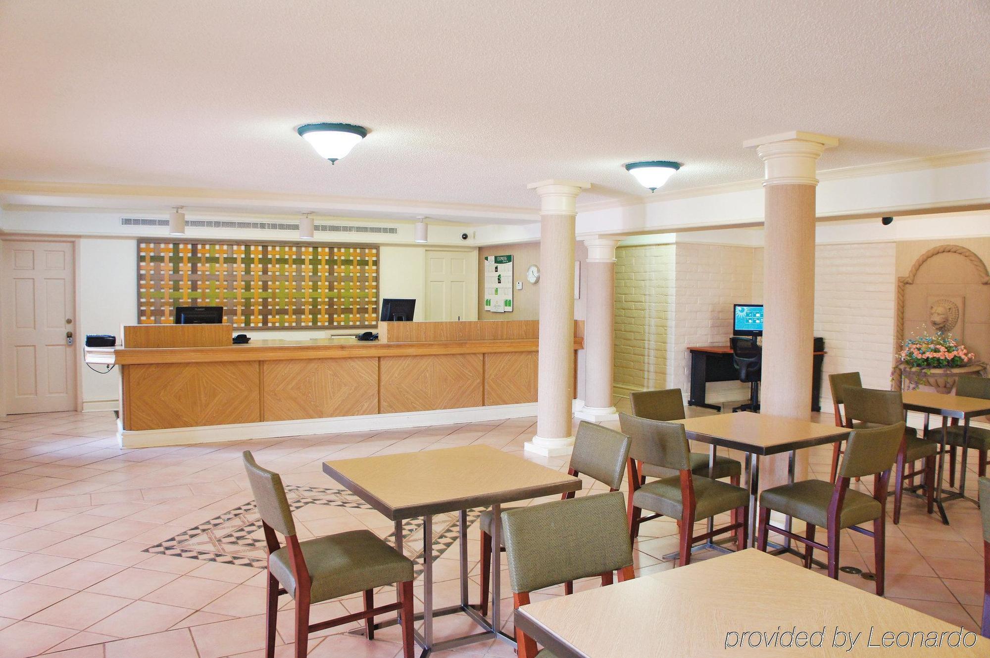 Travelodge By Wyndham Houston Cy-fair Hotel Cypress